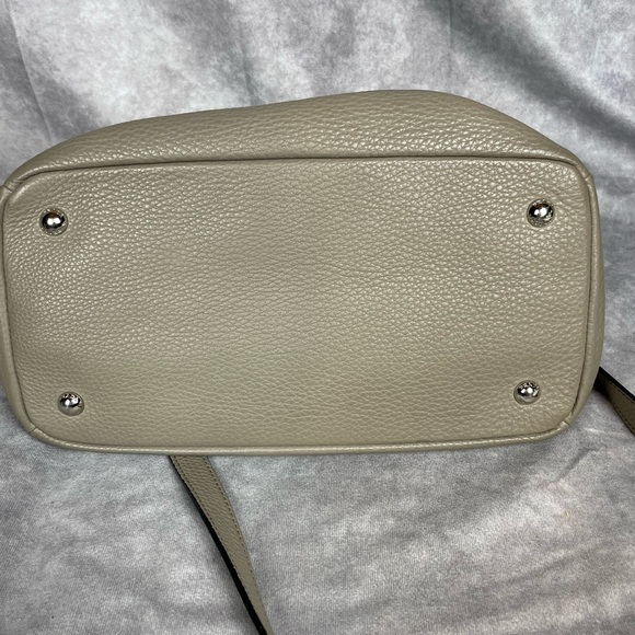 PRADA Vitello Daino Tote Argilla (Clay Grey) - Picture 3 of 16